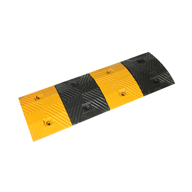 45 mm hoogte draagbare rubberen eenrichtingsverkeersdrempel / verkeersdrempel